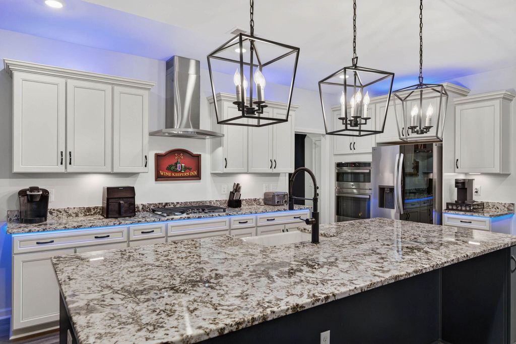 Image 22 of property listing at 412 Rowley Lane, Summerville, SC 29486