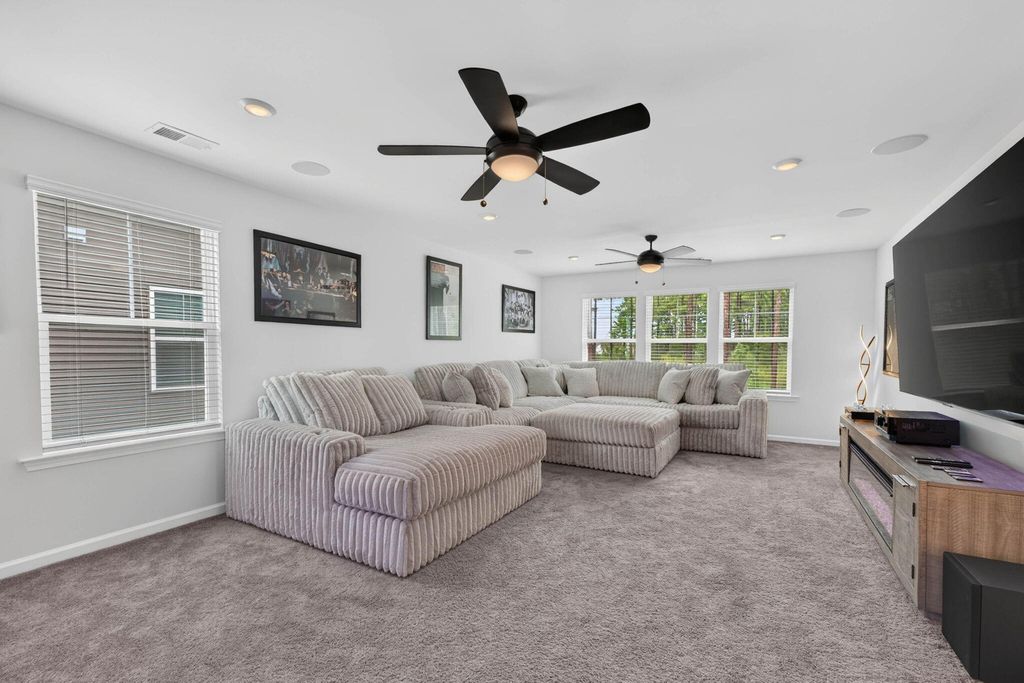 Image 53 of property listing at 412 Rowley Lane, Summerville, SC 29486