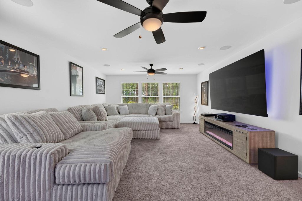 Image 54 of property listing at 412 Rowley Lane, Summerville, SC 29486