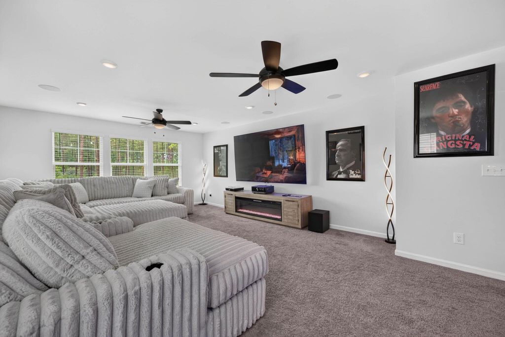 Image 55 of property listing at 412 Rowley Lane, Summerville, SC 29486