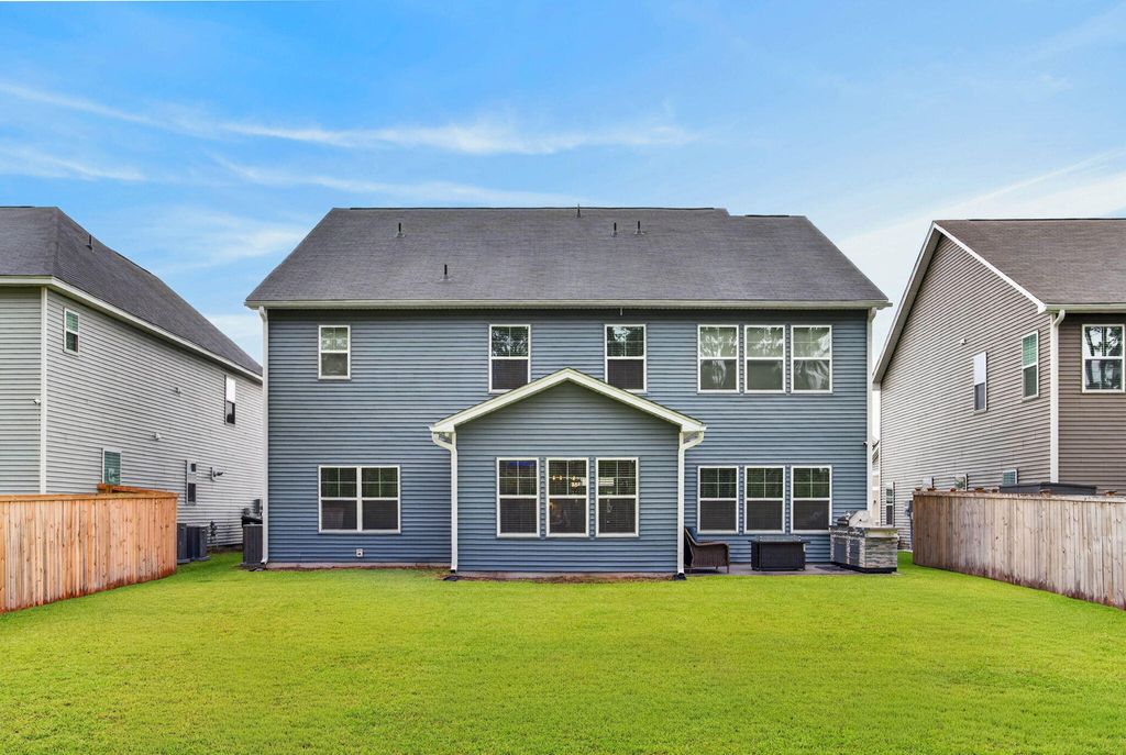 Image 86 of property listing at 412 Rowley Lane, Summerville, SC 29486