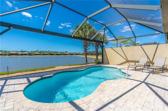 7717 Jacaranda LN, Naples, FL 34114