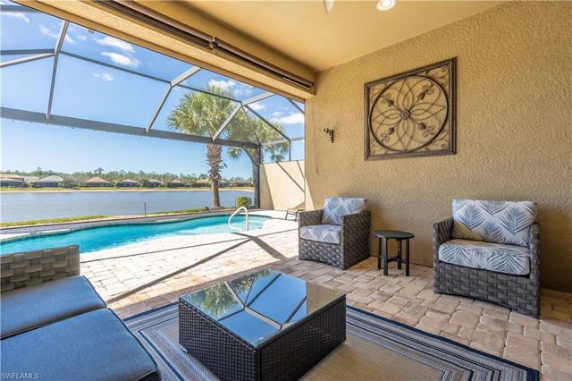 7717 Jacaranda LN, Naples, FL 34114