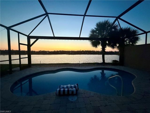 7717 Jacaranda LN, Naples, FL 34114