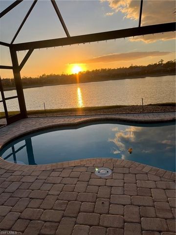 7717 Jacaranda LN, Naples, FL 34114