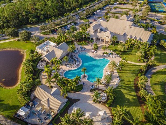 7717 Jacaranda LN, Naples, FL 34114