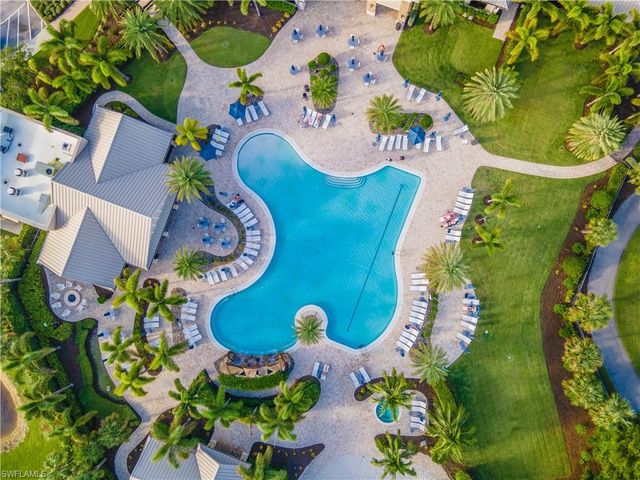 7717 Jacaranda LN, Naples, FL 34114