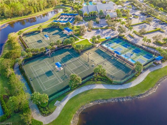 7717 Jacaranda LN, Naples, FL 34114