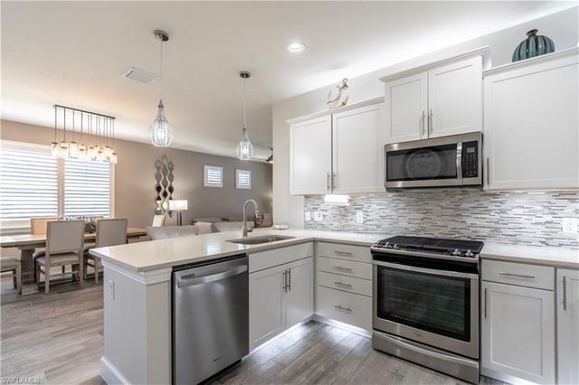 7717 Jacaranda LN, Naples, FL 34114