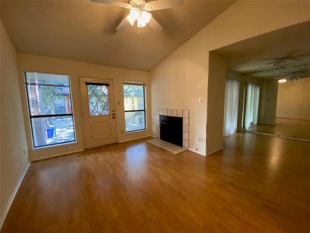 806 W 24th ST 306, Austin, TX 78705