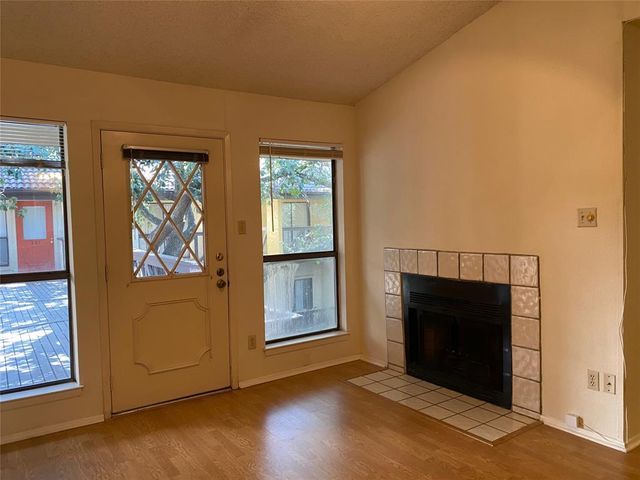 806 W 24th ST 306, Austin, TX 78705