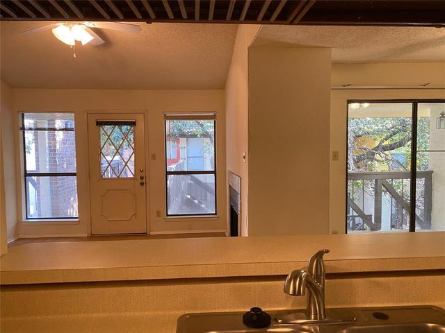 806 W 24th ST 306, Austin, TX 78705