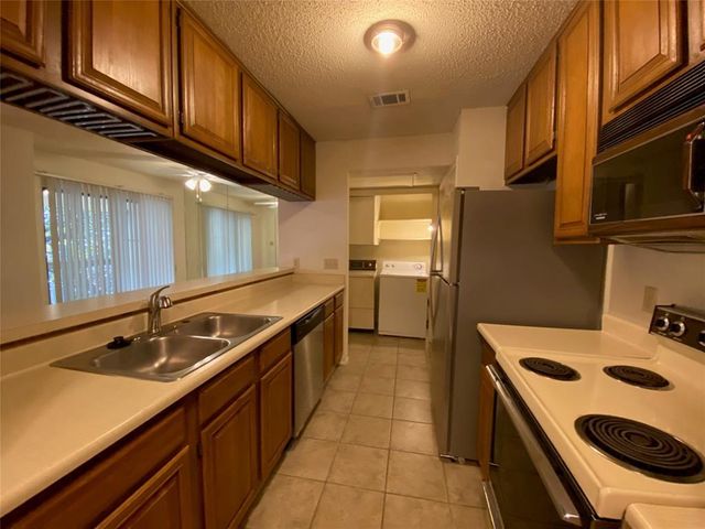 806 W 24th ST 306, Austin, TX 78705