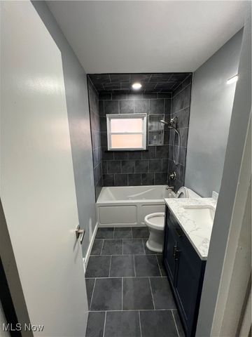 4141 E 186th Street, Cleveland, OH 44122