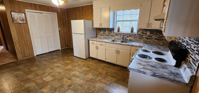 823 Dutchtown Road, Tracy City, TN 37387