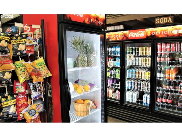 207 W FRANKLIN Ave, Dayville, OR 97825