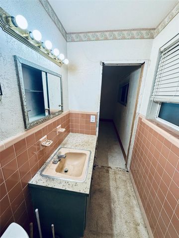 5349 Balsam Terrace, Plantation, FL 33317