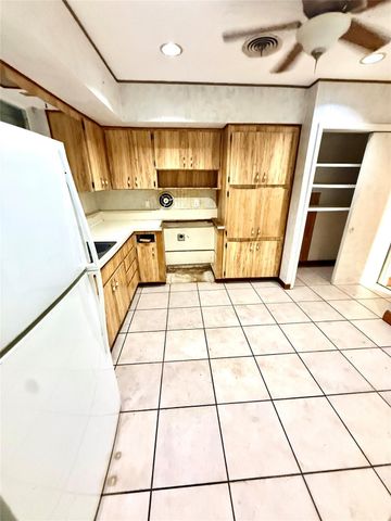 5349 Balsam Terrace, Plantation, FL 33317