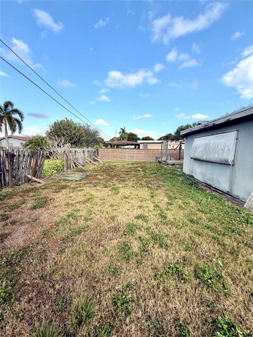 5349 Balsam Terrace, Plantation, FL 33317