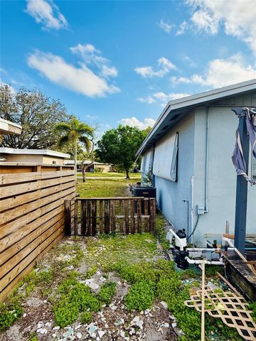 5349 Balsam Terrace, Plantation, FL 33317