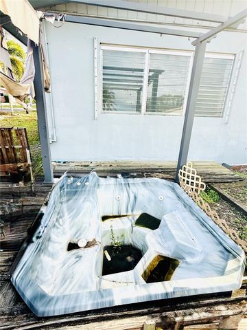 5349 Balsam Terrace, Plantation, FL 33317