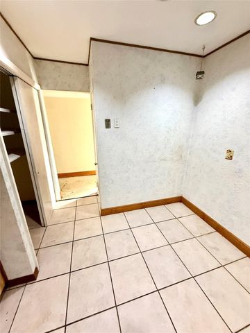 5349 Balsam Terrace, Plantation, FL 33317