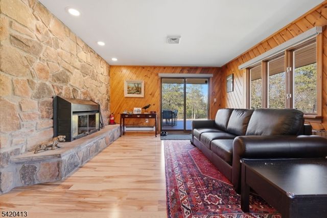 13 Central Ave, Readington Twp., NJ 08889