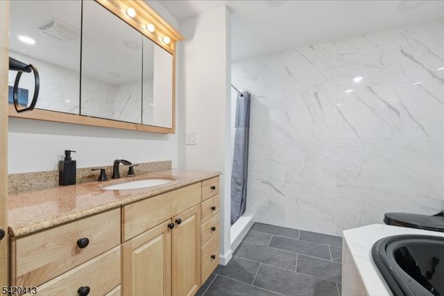 13 Central Ave, Readington Twp., NJ 08889