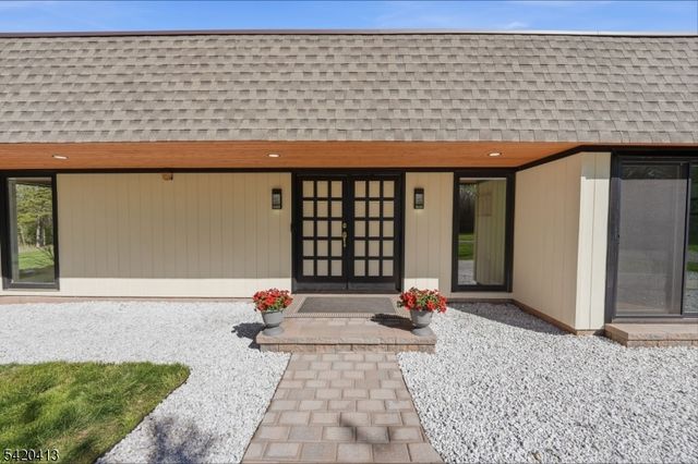 13 Central Ave, Readington Twp., NJ 08889