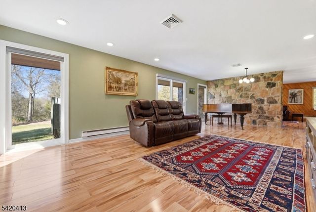 13 Central Ave, Readington Twp., NJ 08889