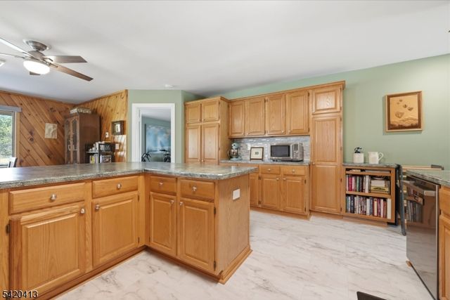 13 Central Ave, Readington Twp., NJ 08889