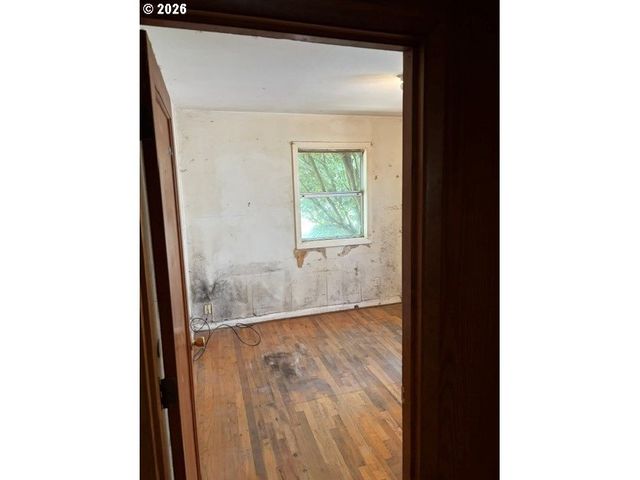 9722 N VAN HOUTEN Ave, Portland, OR 97203