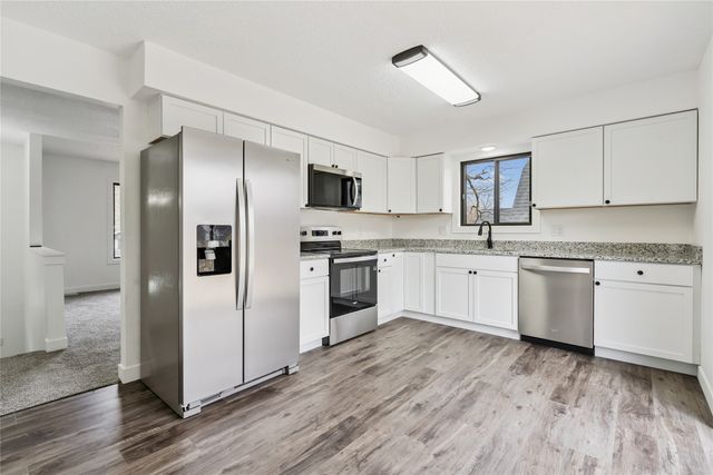 3809 11th Street, Des Moines, IA 50313