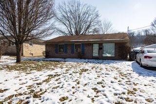 5015 Lesabre Dr, Louisville, KY 40216