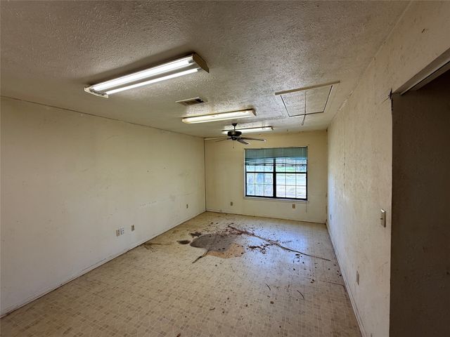 1546 Oakbrook Street, Lancaster, TX 75134