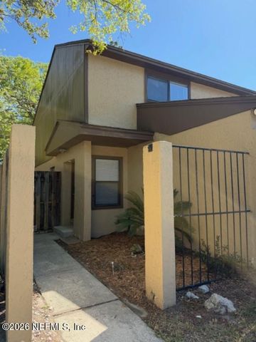 5627 PINEBAY Circle S, Jacksonville, FL 32244