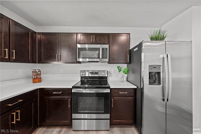 4636 Erhart Drive, Lorain, OH 44053