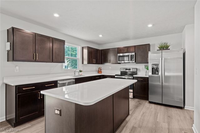 4636 Erhart Drive, Lorain, OH 44053