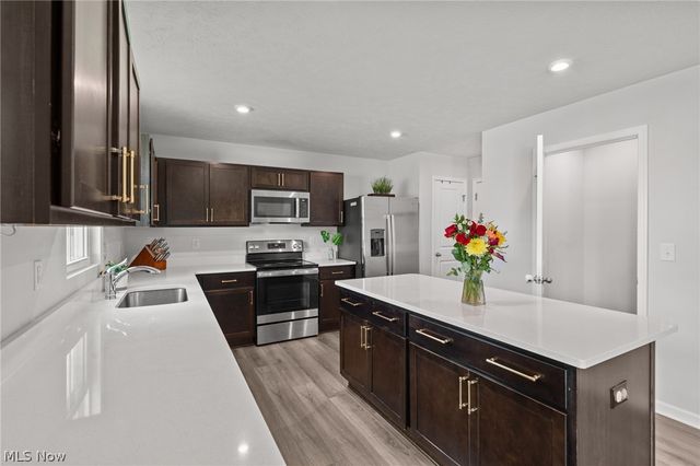 4636 Erhart Drive, Lorain, OH 44053