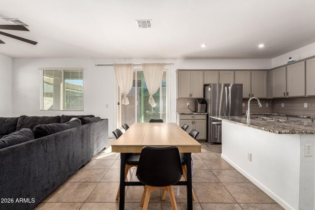 17449 W PATRICK Lane, Surprise, AZ 85387