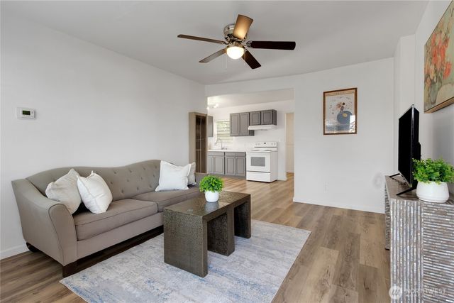 1536 -1538 S Walters Road, Tacoma, WA 98465