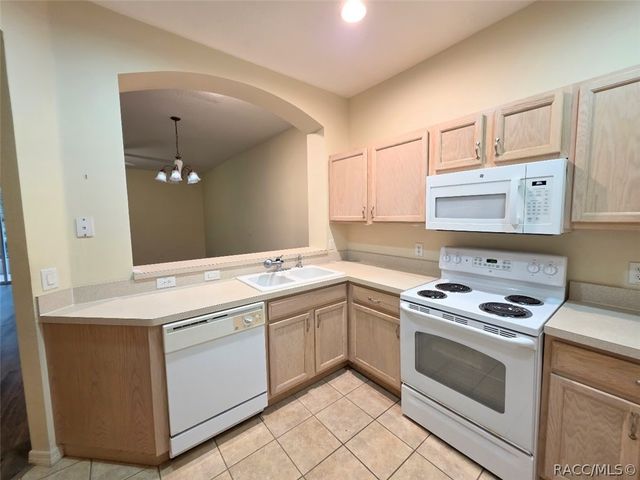 1600 W Spring Meadow Loop, Lecanto, FL 34461