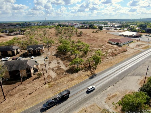 19260 MCDONALD ST, Lytle, TX 78052