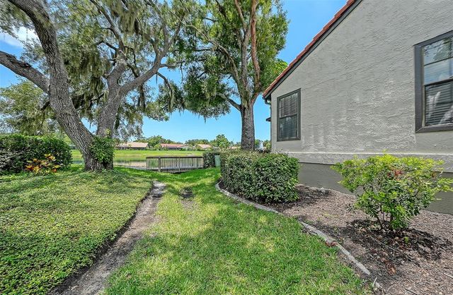 4372 TRAILS DRIVE 15-1, Sarasota, FL 34232