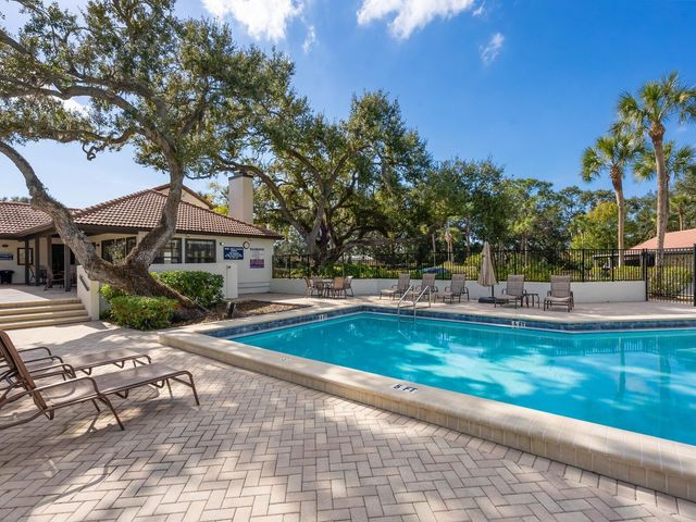 4372 TRAILS DRIVE 15-1, Sarasota, FL 34232