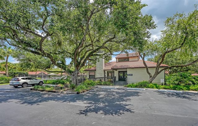 4372 TRAILS DRIVE 15-1, Sarasota, FL 34232