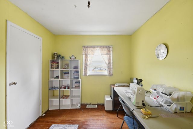 8621 S CR 800 W, Daleville, IN 47334