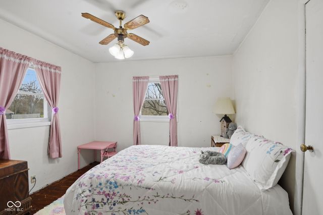 8621 S CR 800 W, Daleville, IN 47334