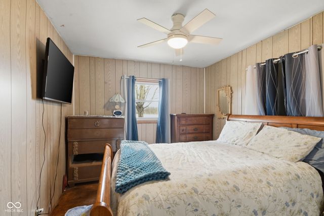 8621 S CR 800 W, Daleville, IN 47334