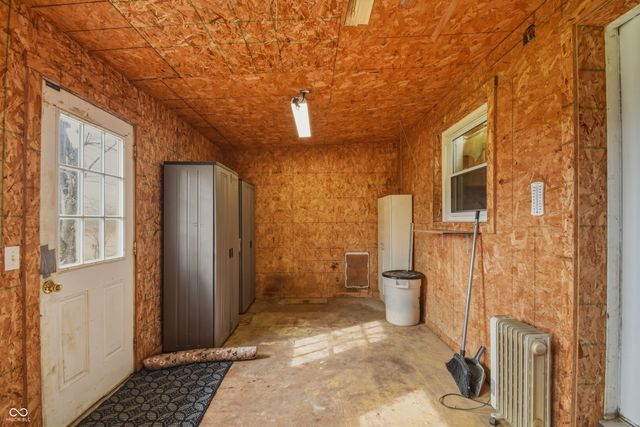 8621 S CR 800 W, Daleville, IN 47334